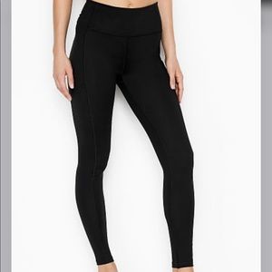 Victoria’s Secret Incredible Essential Legging